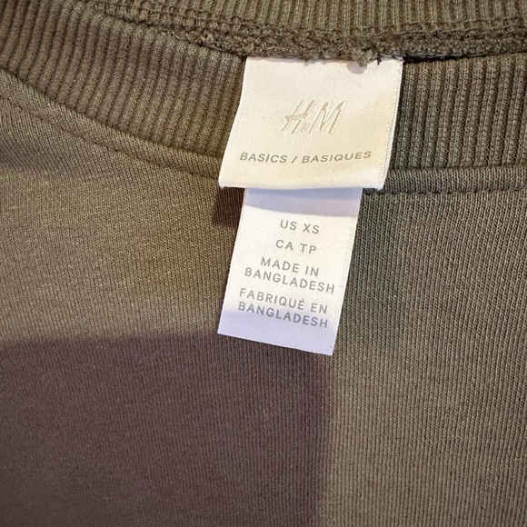 H&M Basic Crew Neck - Picture 3 of 3